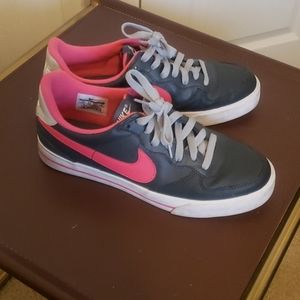 Grey and pink Nike Sneakers